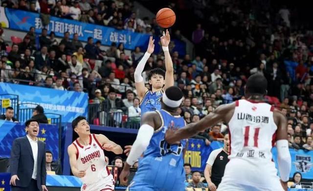 世界杯分组结果-CBA|曾凡博腰部旧伤复发 归期待定