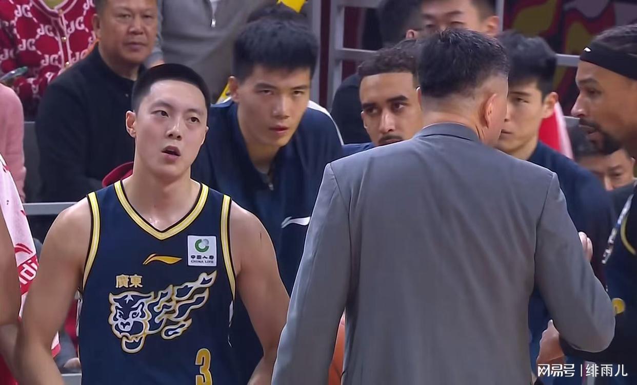 世界杯抽签仪式-最新消息！广东强力锋卫正式到位，杜锋为他放弃“白矮”？