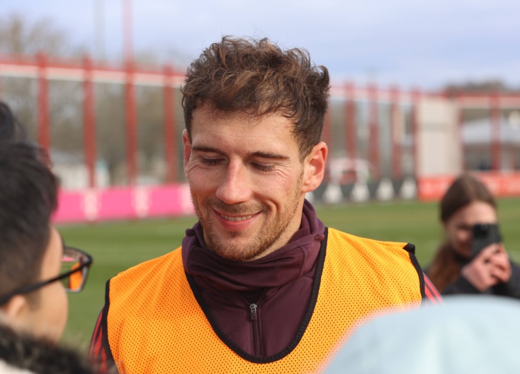 世界杯抽签仪式-图片报:拜仁对冬窗出售格雷茨卡持开放态度,马竞很感兴趣