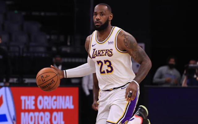 世界杯抽签仪式-首发三将外线9投0中 替补厚度成湖人又一杀手锏